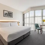 Oaks Wellington Hotel