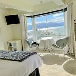 Incredible Views! Luxurious Studio & Outdoor Living