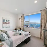 Pacific Ocean Seafront Home 3B2B Near Airport