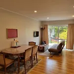 Entire Ground Floor With Full-Privacy And Family-Friendly Popular To Ferry Catchers