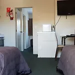 88 Wallace Court Motel