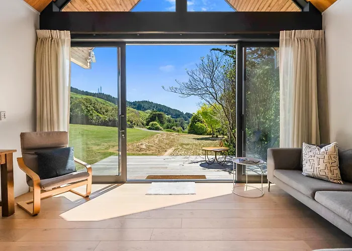 The Cabin - Wellington Holiday Home
