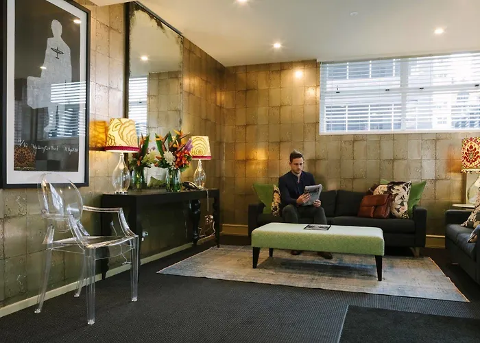 Gilmer Apartment Hotel