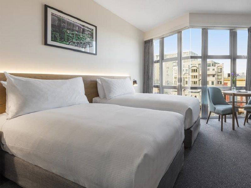 Oaks Hotel 4*