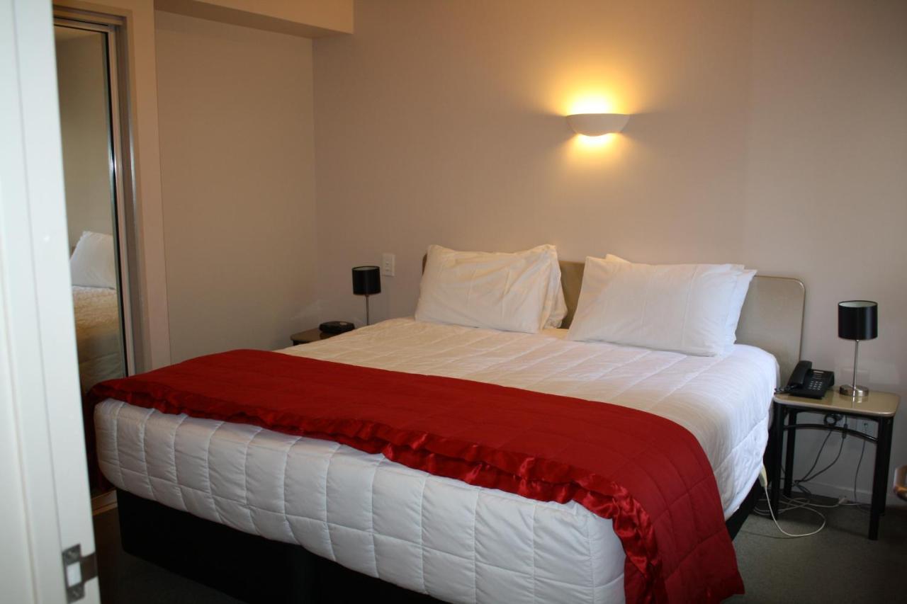 Southgate Motor 3*