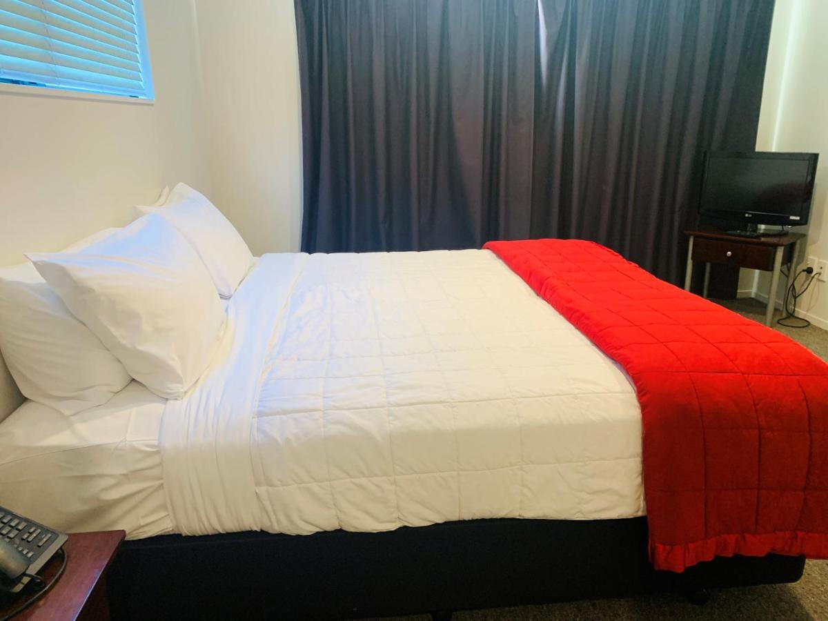 Southgate Motor 3* Wellington