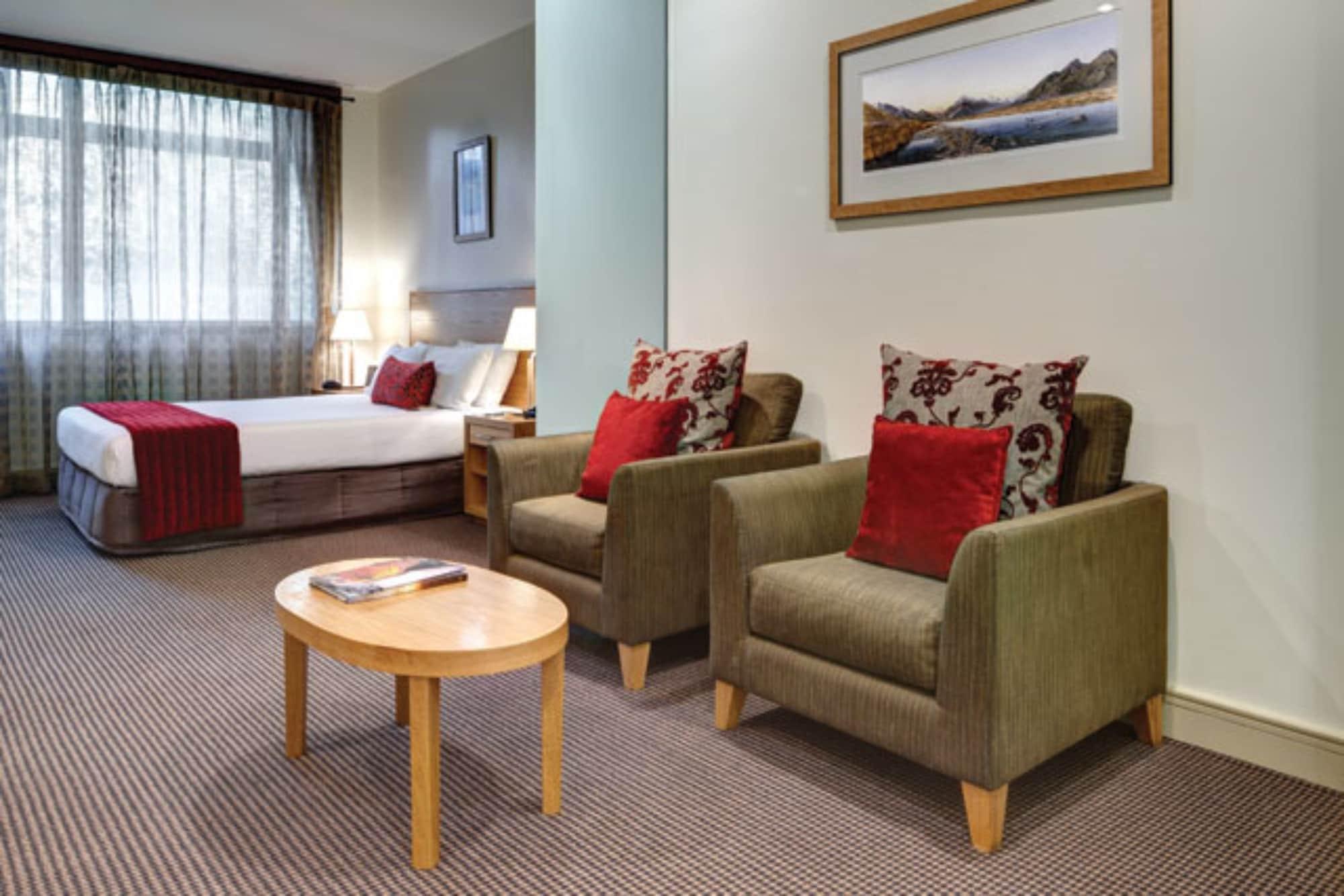 Adina Citylife 4*