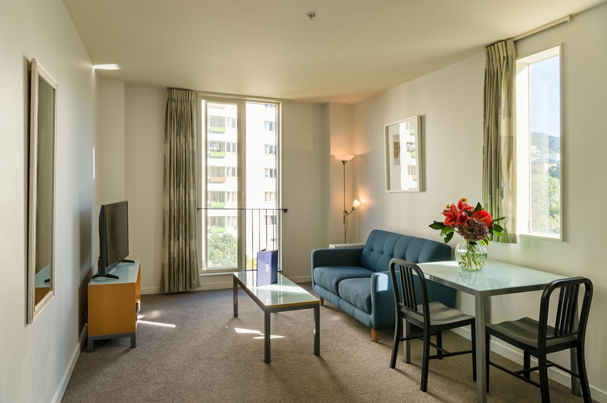 Astelia Aparthotel 4*