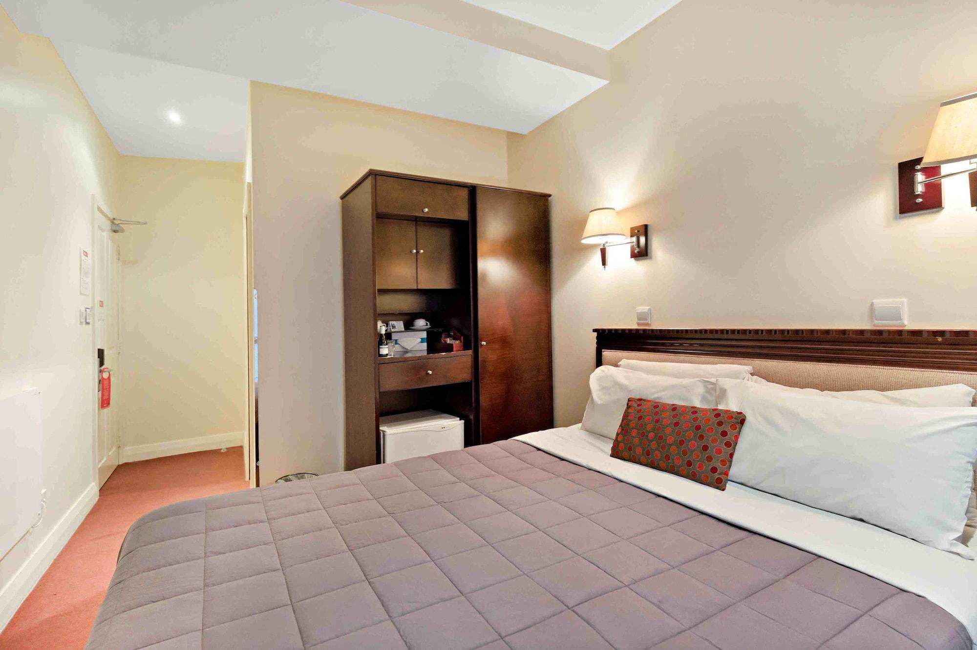 Trinity Hotel 3*
