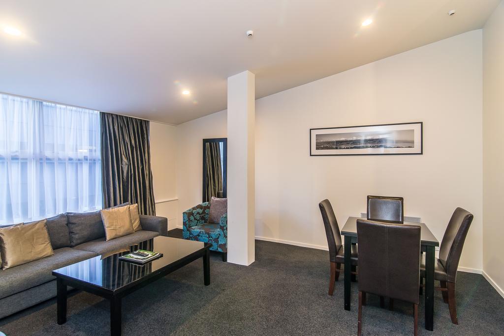 Gilmer Aparthotel 4*