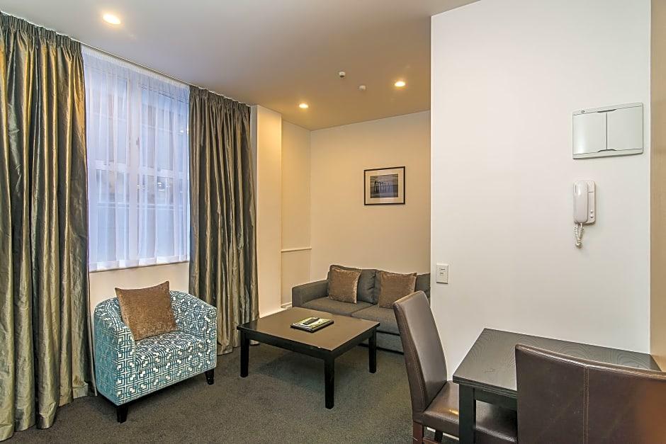 Gilmer Aparthotel 4*