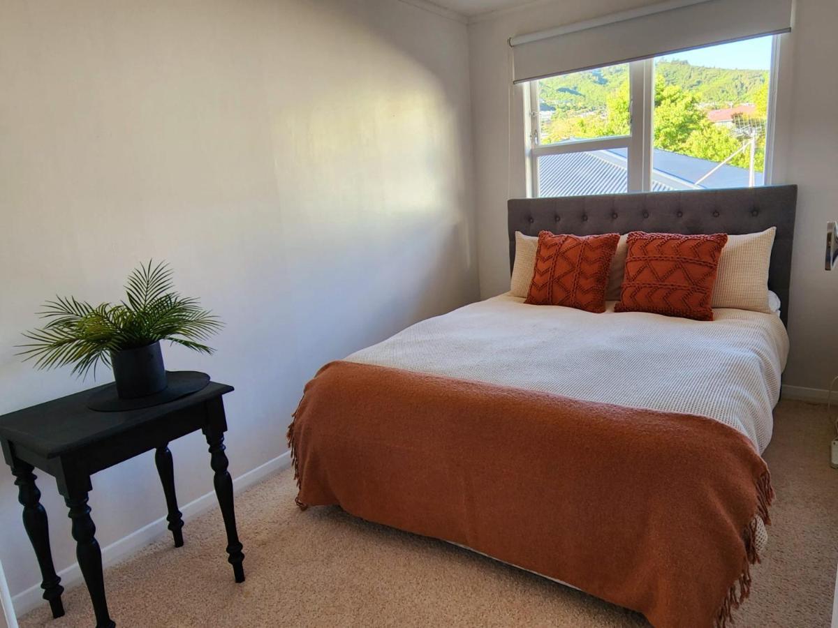 Abode On Abbott Apartment *