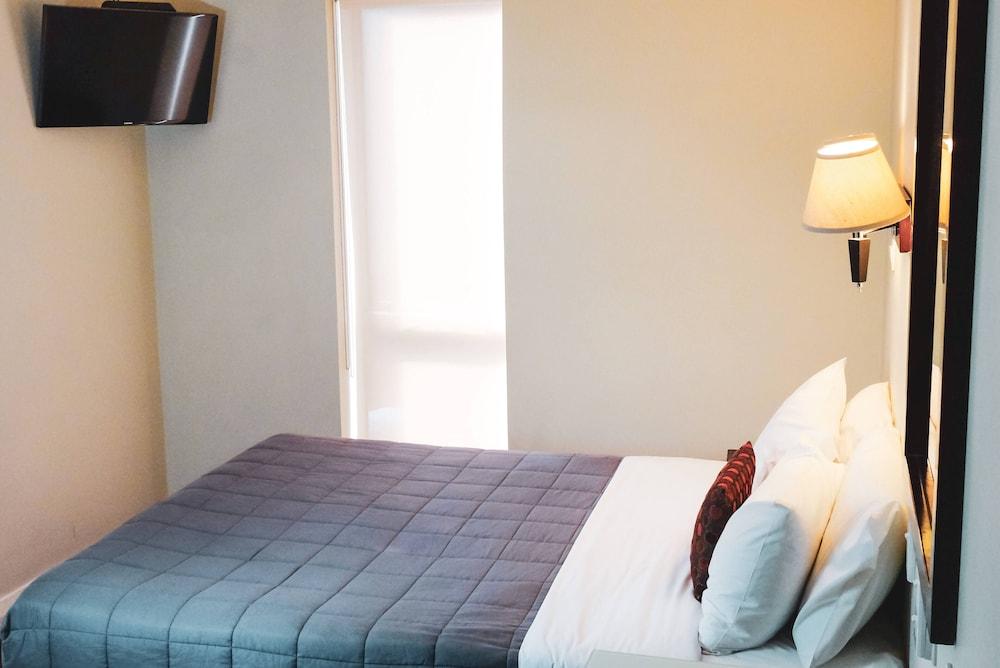 Trinity Hotel 3*