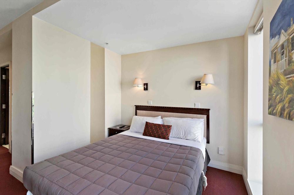 Trinity Hotel 3*