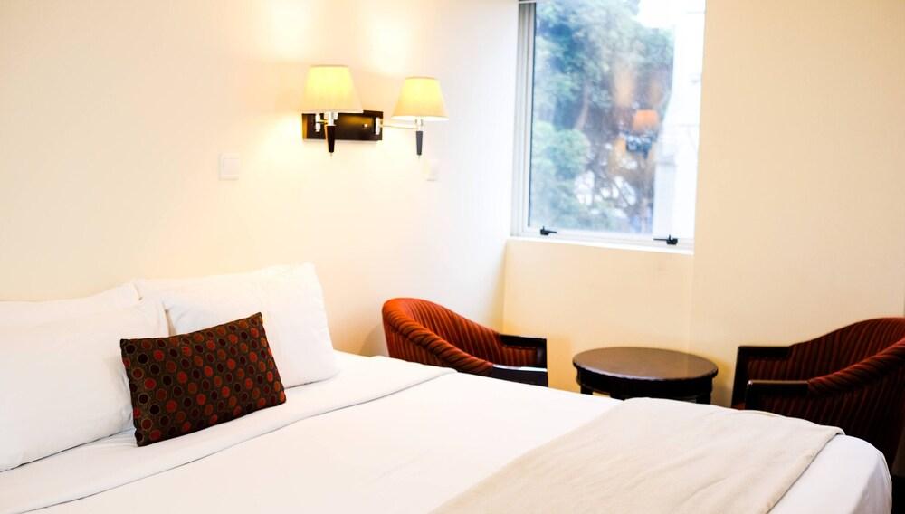 Trinity Hotel 3*
