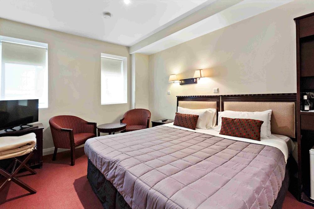 Trinity Hotel 3*