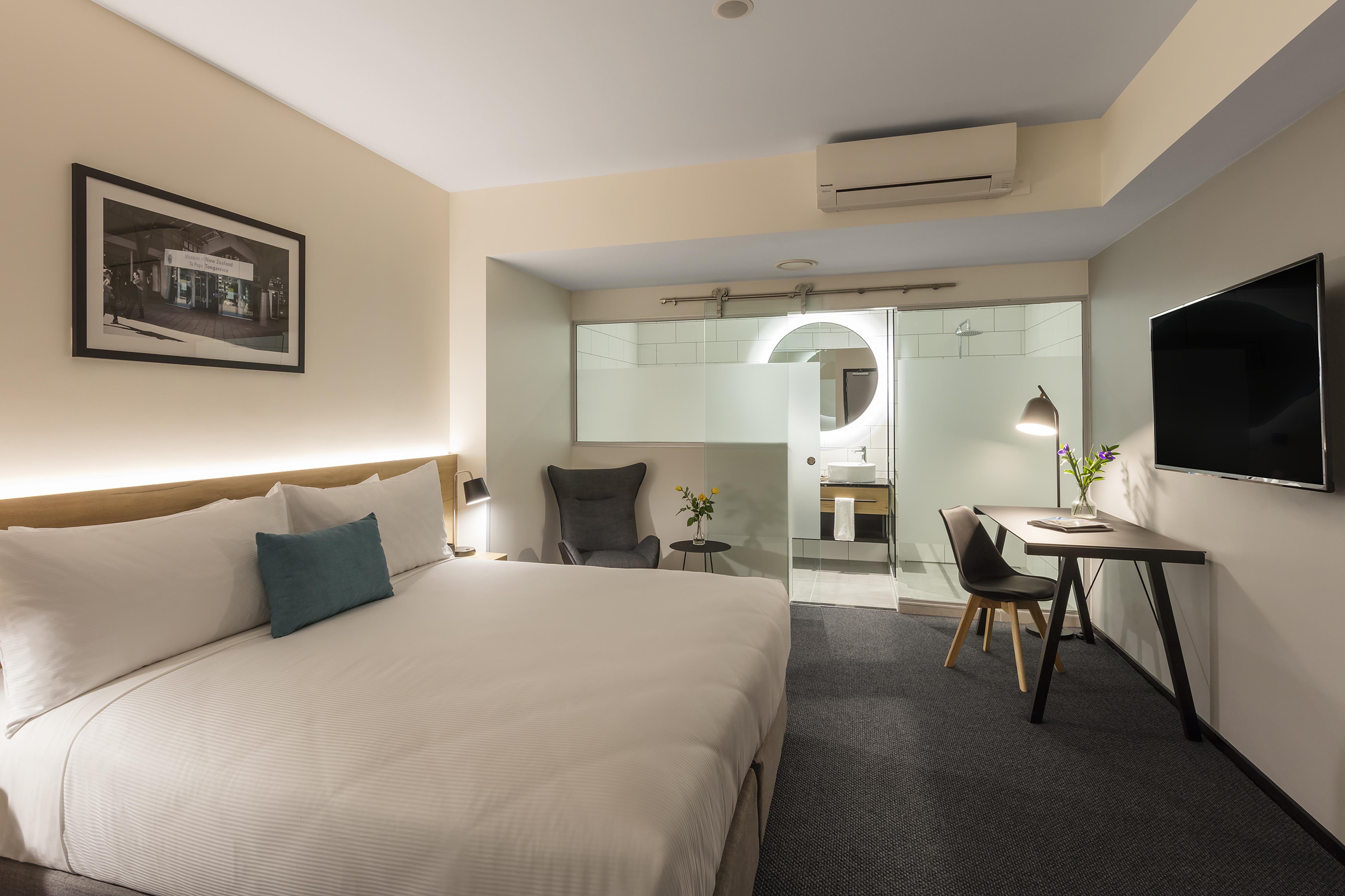 Oaks Hotel 4*