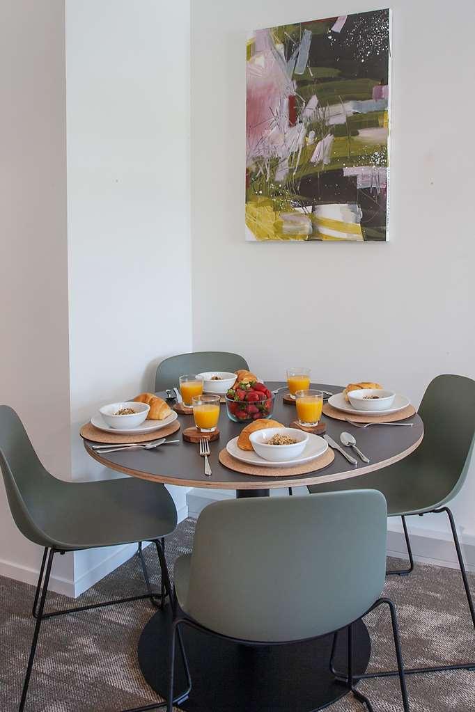 Sojourn - Riddiford Hotel