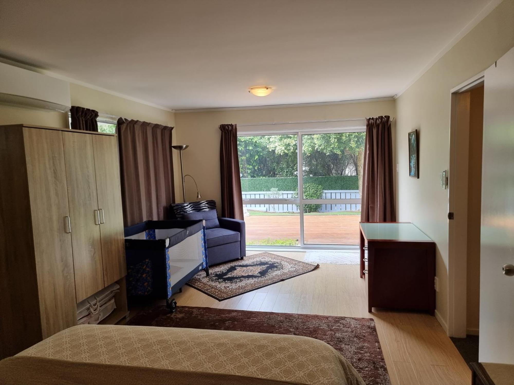 Apartment Entire Ground Floor With Full-privacy And Family-friendly Popular To Ferry Catchers