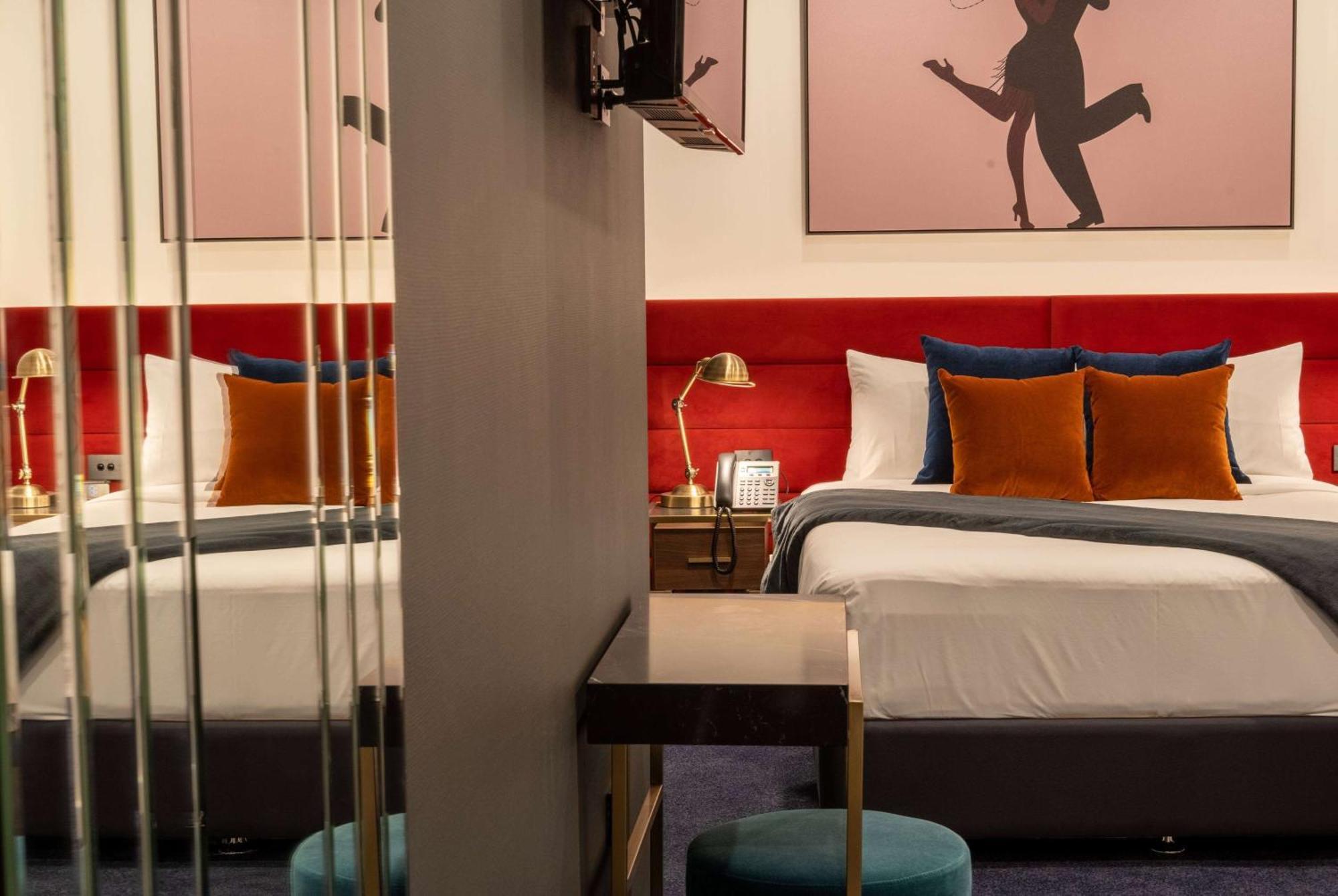 Hotel Tryp By Wyndham Wellington, Tory Street 4*