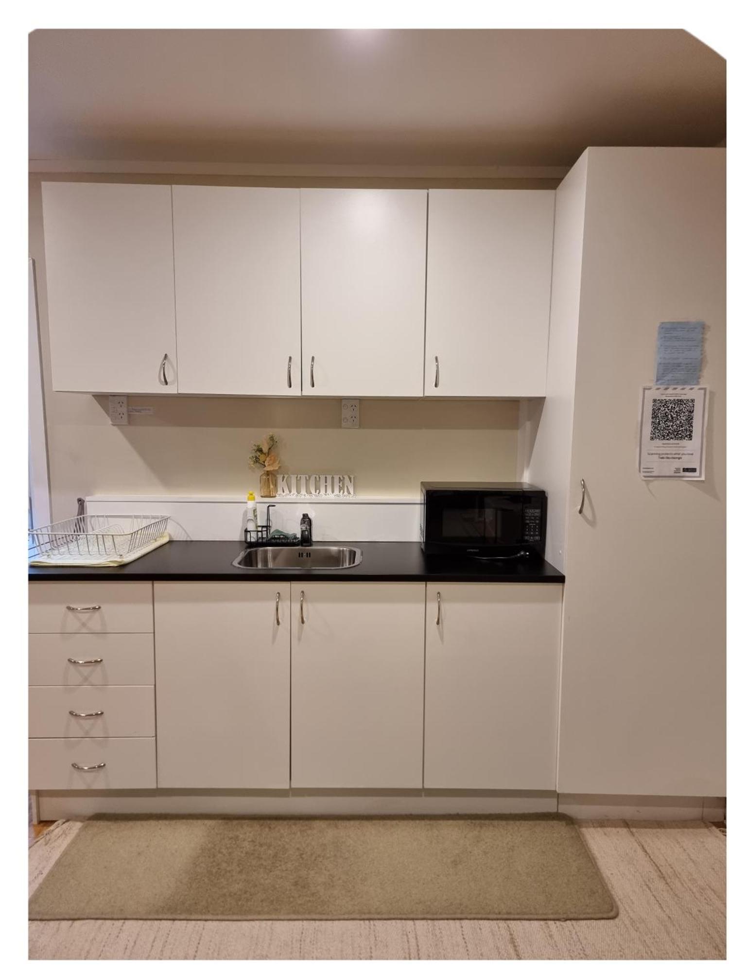 Entire Ground Floor With Full-privacy And Family-friendly Popular To Ferry Catchers * Wellington
