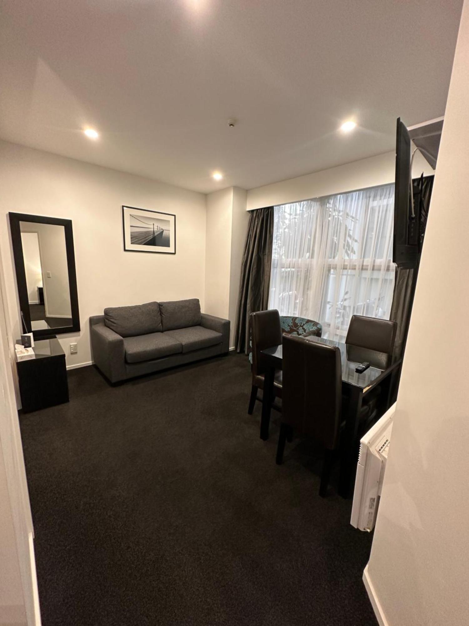 Gilmer Aparthotel 4*