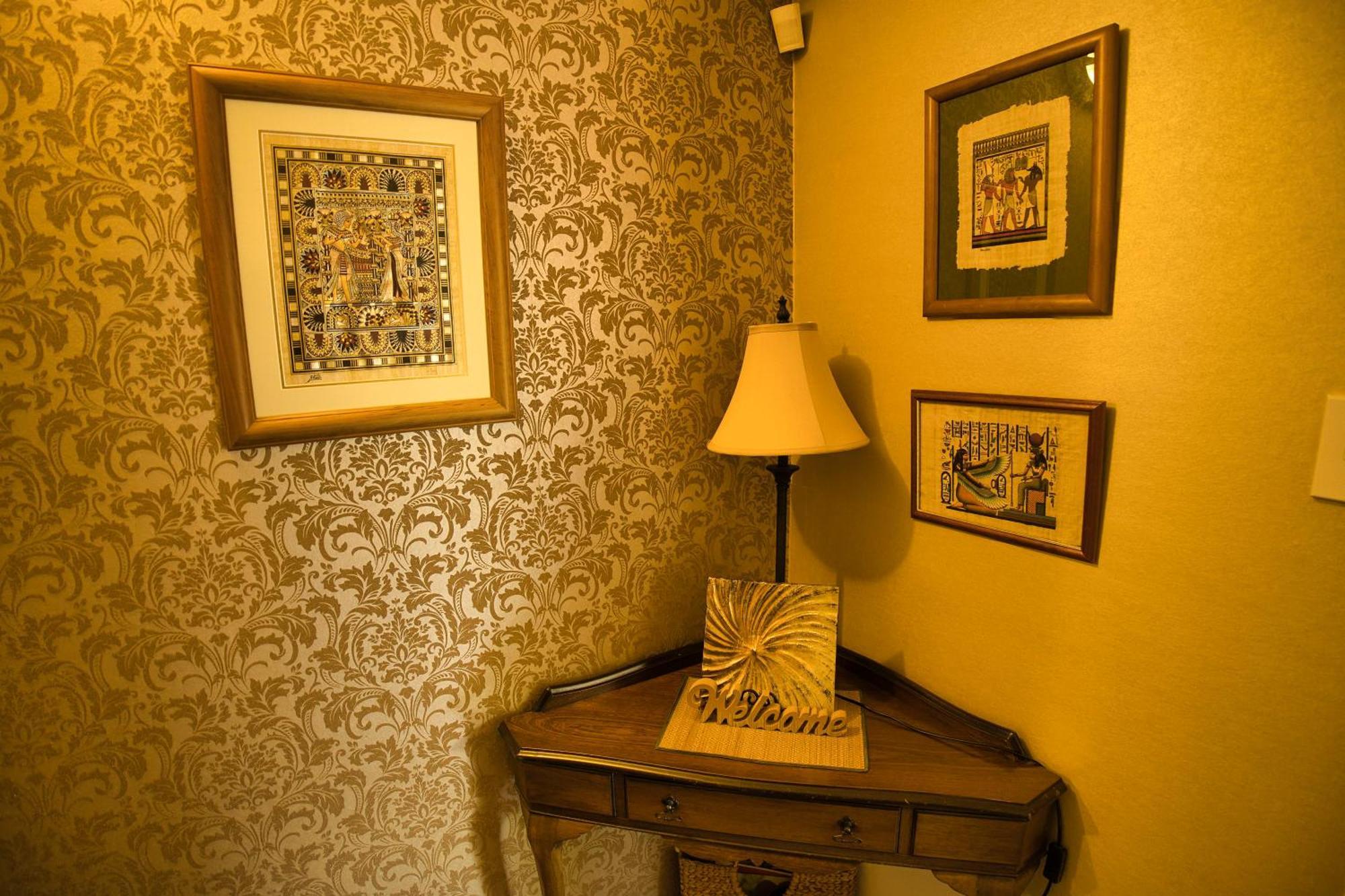 Entire Ground Floor With Full-privacy And Family-friendly Popular To Ferry Catchers *
