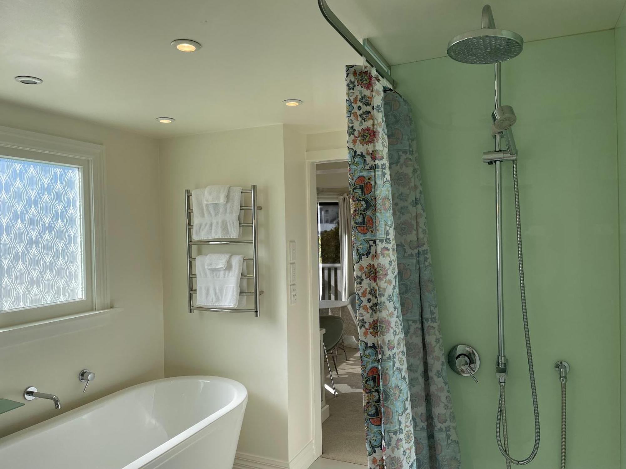Incredible Views! Luxurious & Outdoor Living Homestay Wellington