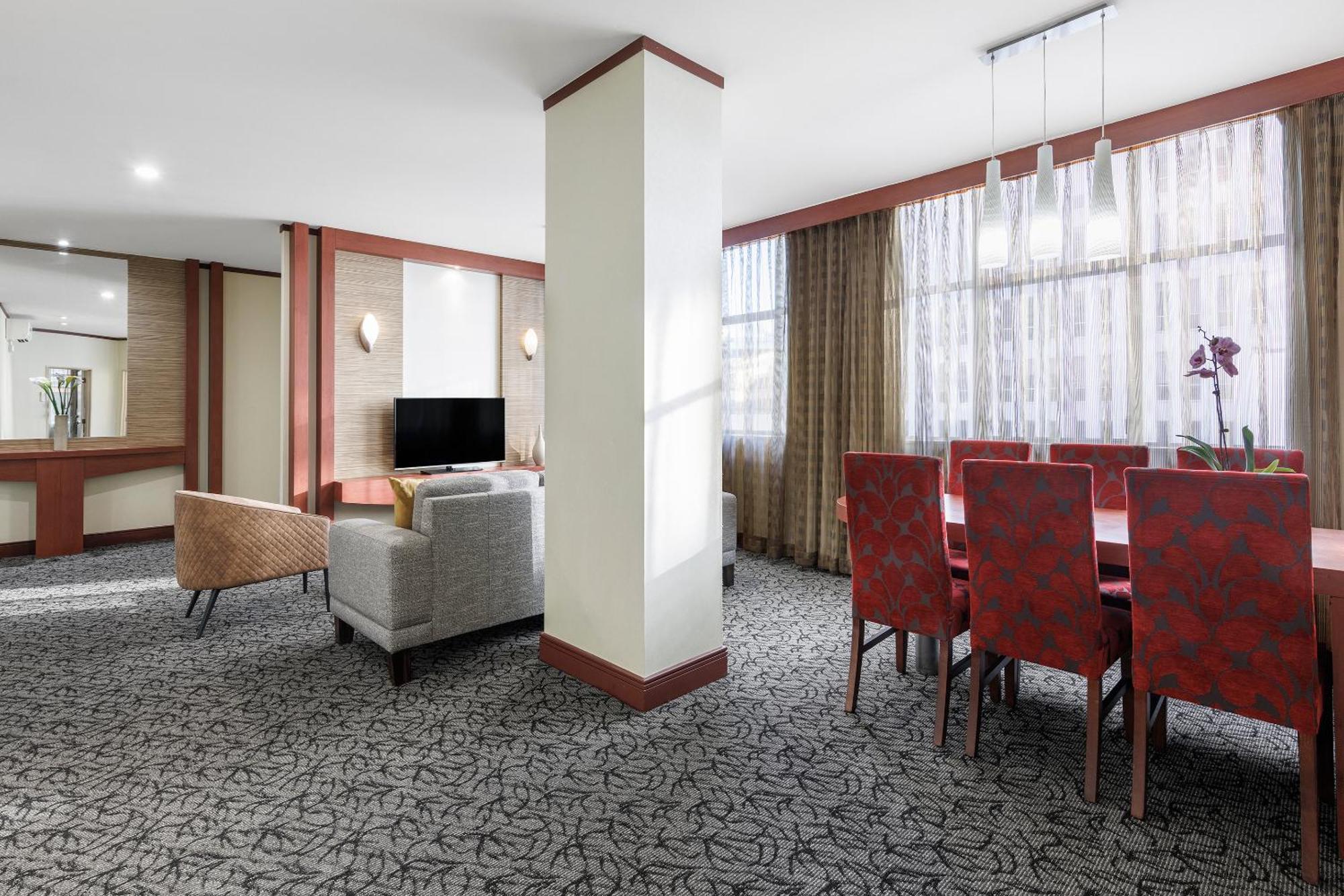 Hotel Adina Citylife 4*