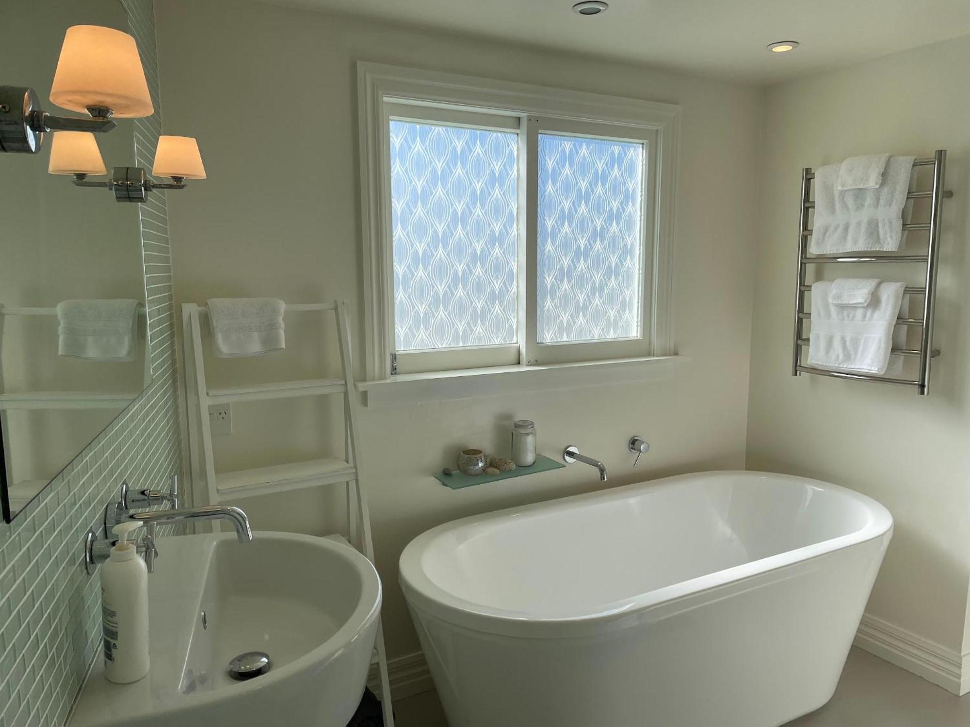 Homestay Incredible Views! Luxurious & Outdoor Living Wellington