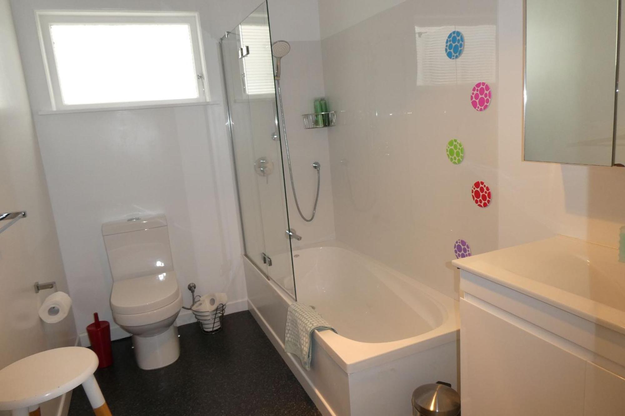 Villa Ideal Location For Groups, Family, Friends Or Work Wellington