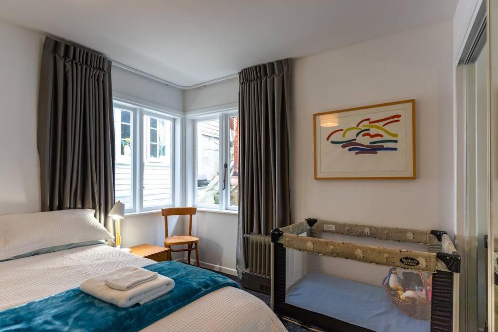 Ideal Location For Groups, Family, Friends Or Work Villa Wellington