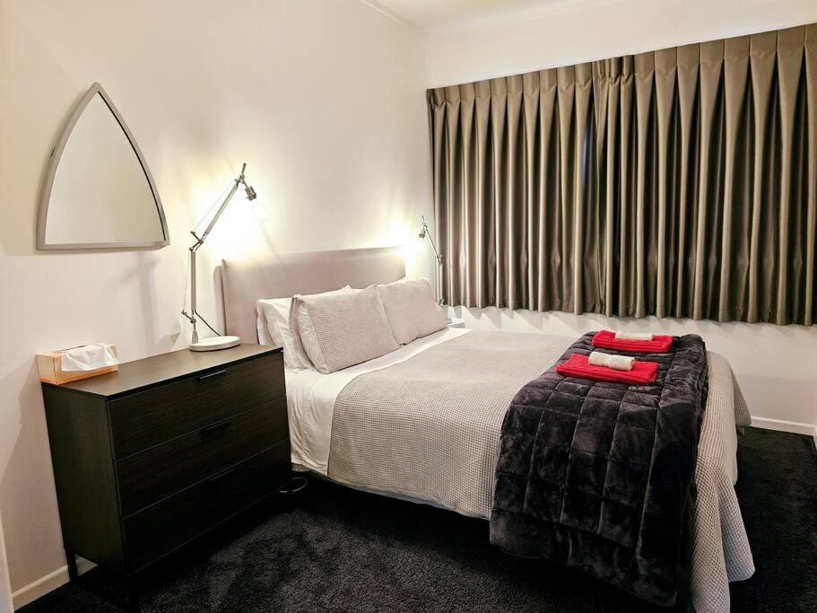 Ideal Location For Groups, Family, Friends Or Work Wellington