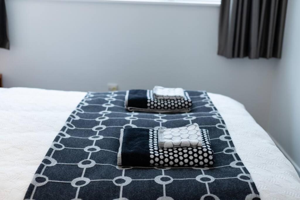 Ideal Location For Groups, Family, Friends Or Work Villa Wellington