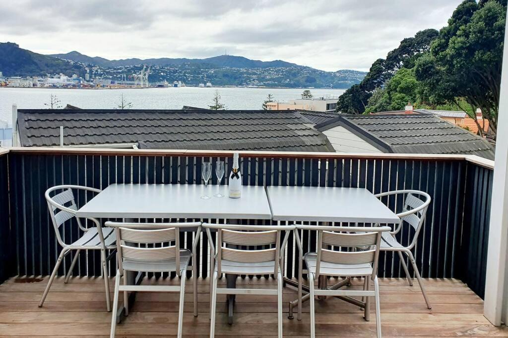 Ideal Location For Groups, Family, Friends Or Work Wellington