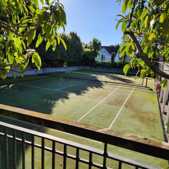 Holiday home With Hot Tub, Heated Pool & Tennis Court