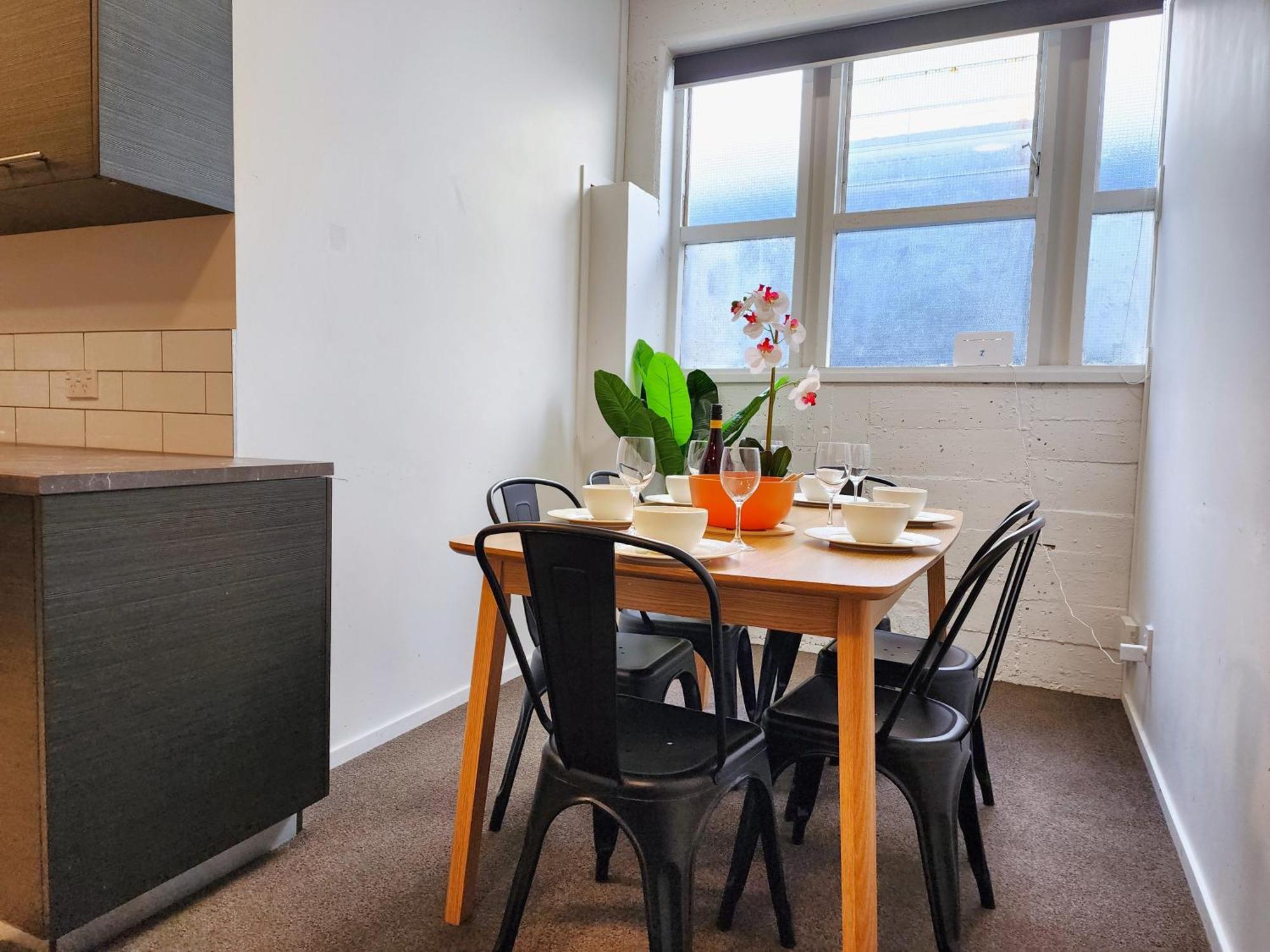 Apartment U On Webb *