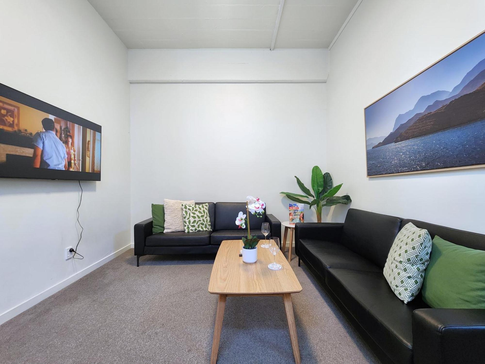 U On Webb Apartment *