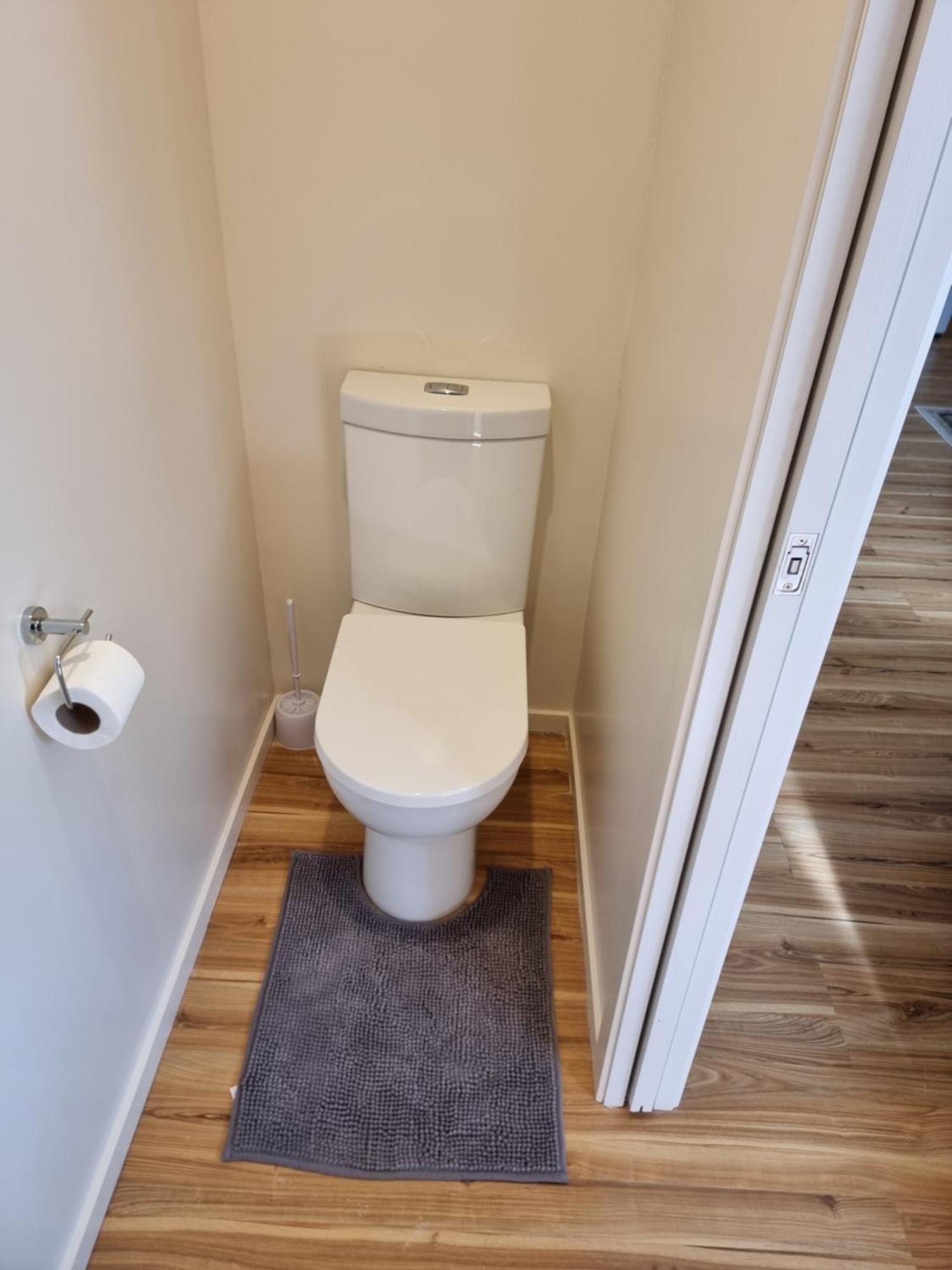 Apartment Entire Ground Floor With Full-privacy And Family-friendly Popular To Ferry Catchers *