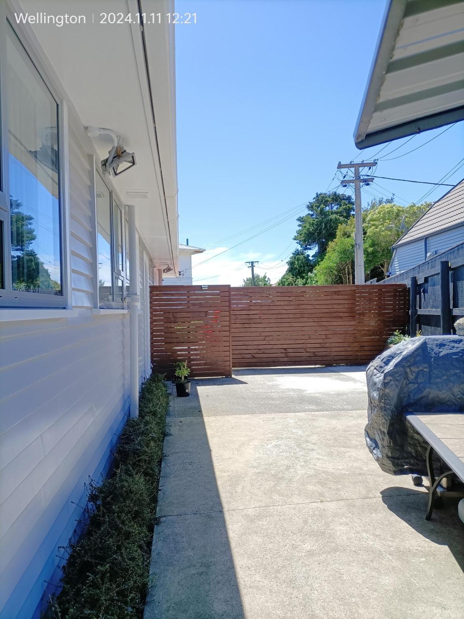 Holiday home Comfy & Sunny In Wellington--3 Heat Pumps
