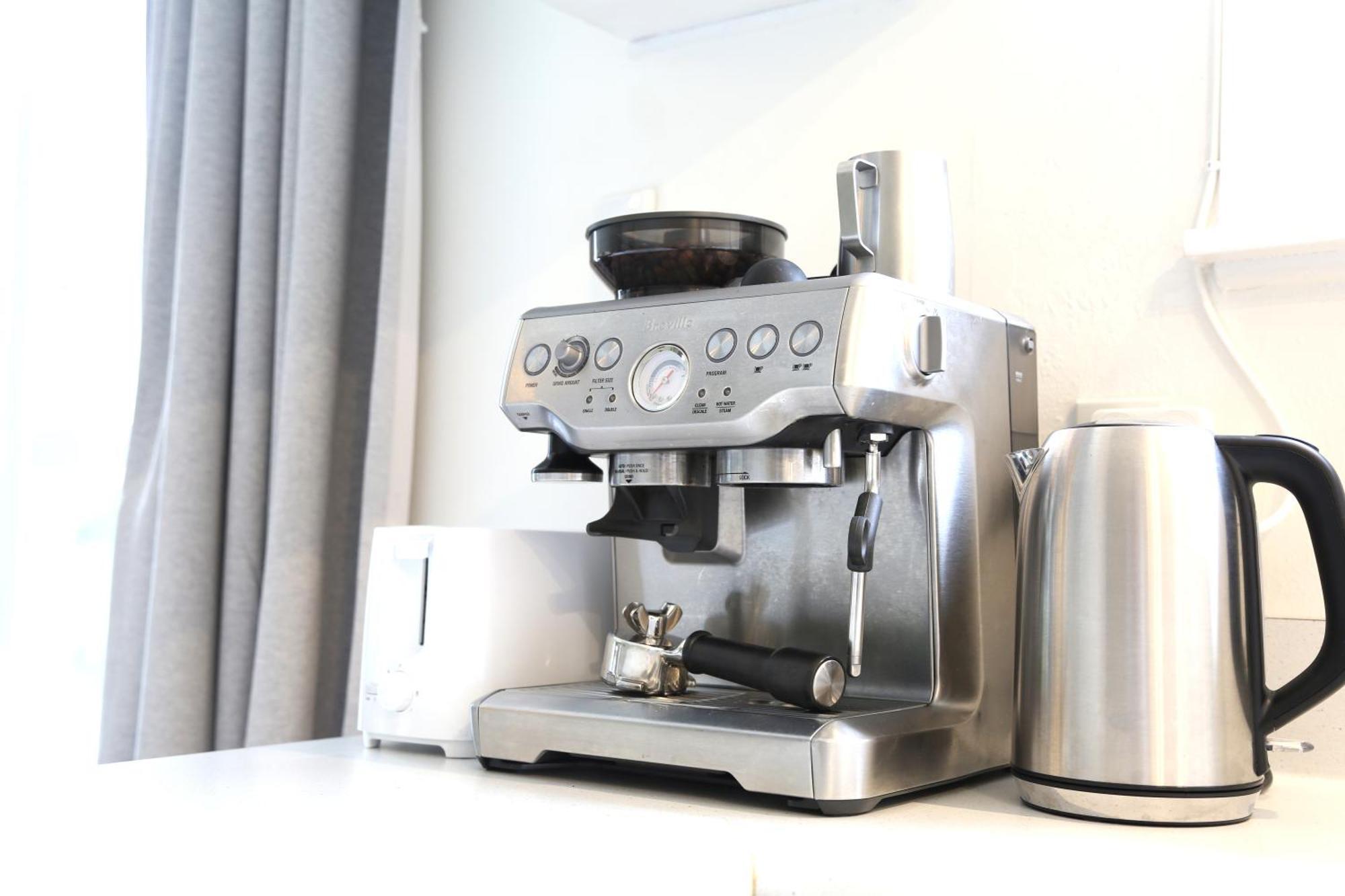 Skyline Haven - Entire - Free Parking, Espresso, Netflix - 15m To Cbd, Stadium, Ferry * Wellington
