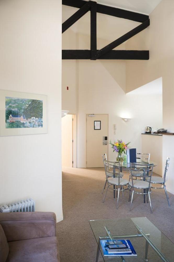 Courtenay Village Aparthotel 3*