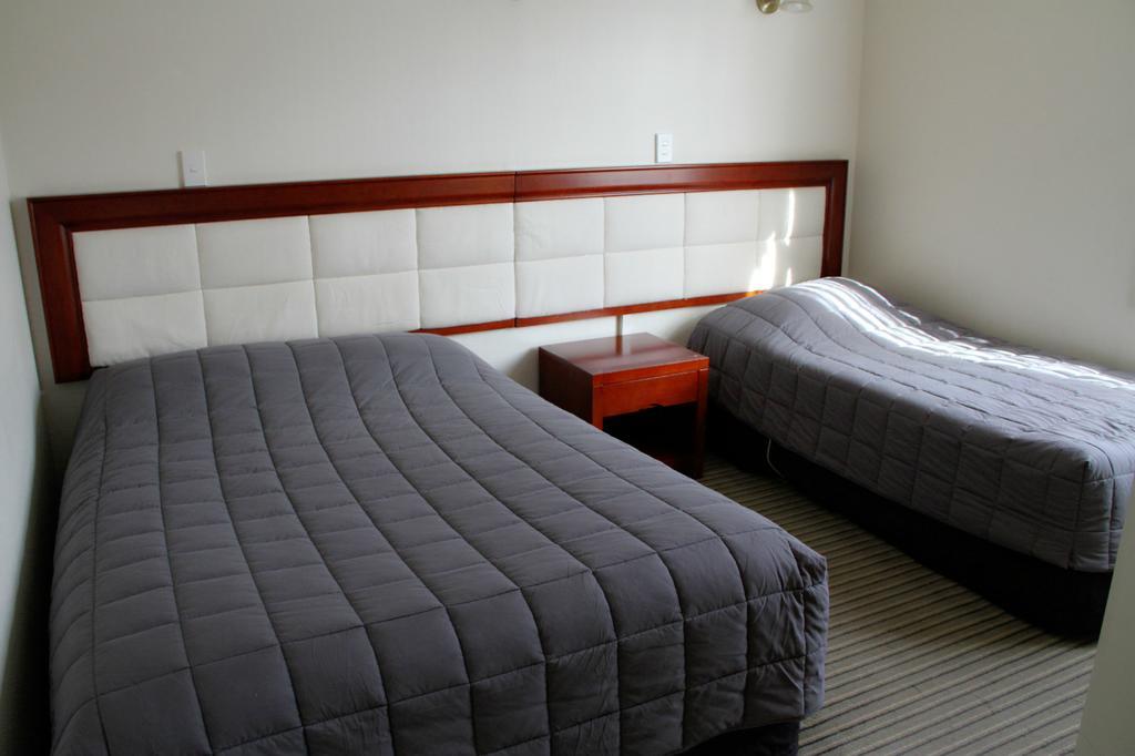 Harbour Motor Motel 3*