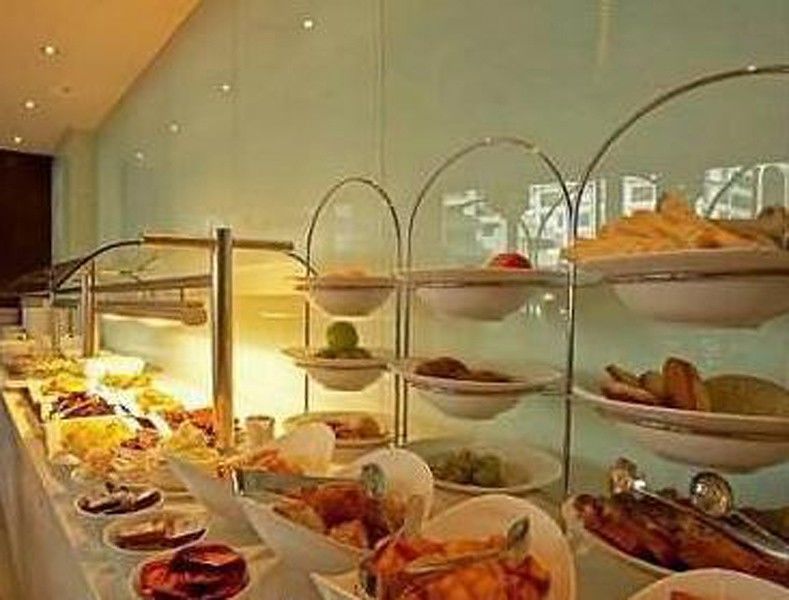 Rydges Hotel 4*