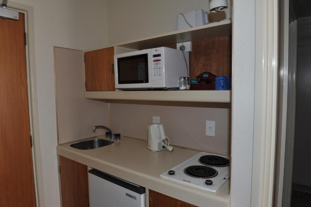 Harbour Motor Motel 3*