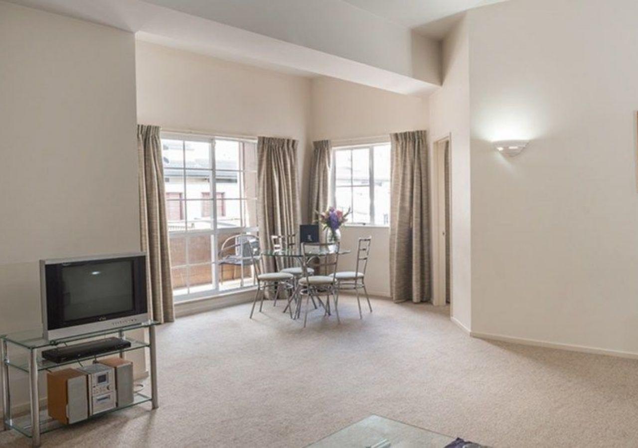 Courtenay Village 3*