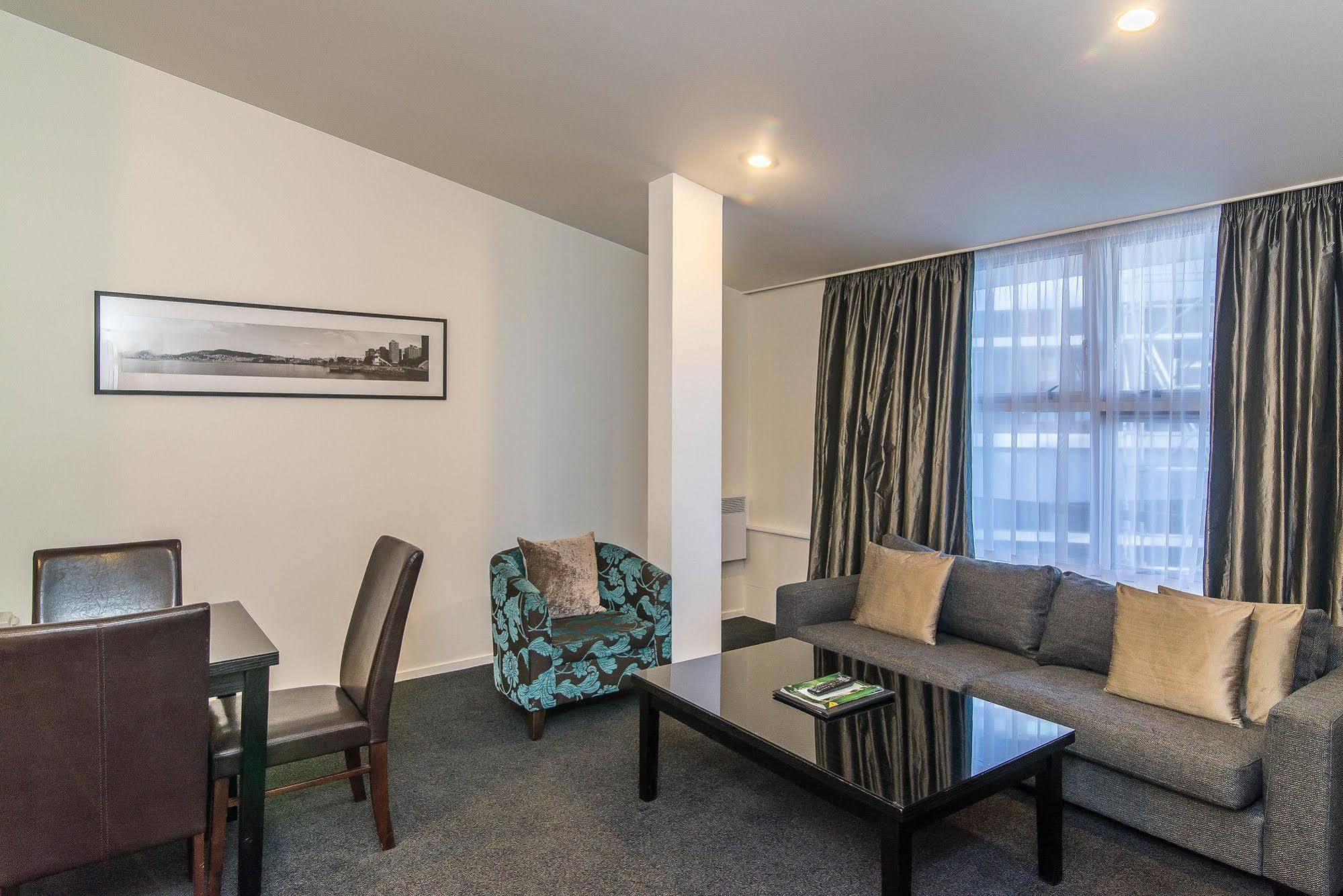 Gilmer Aparthotel