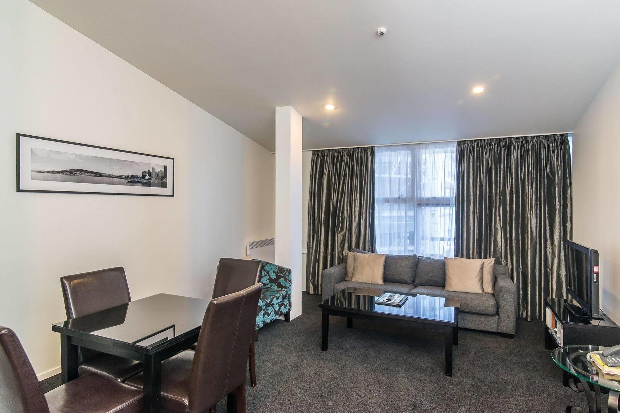 Gilmer Aparthotel