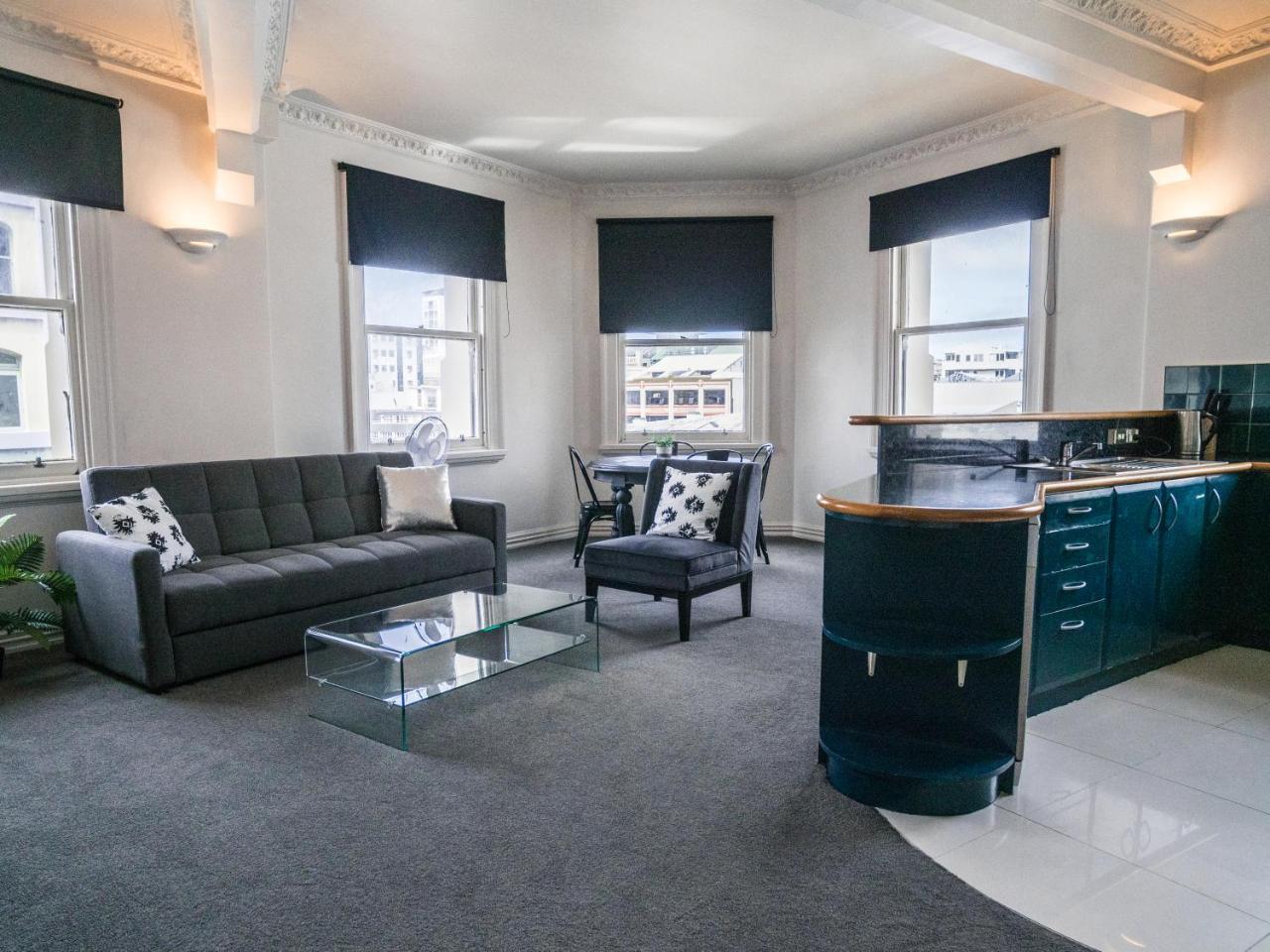 Apartment U On Manners *