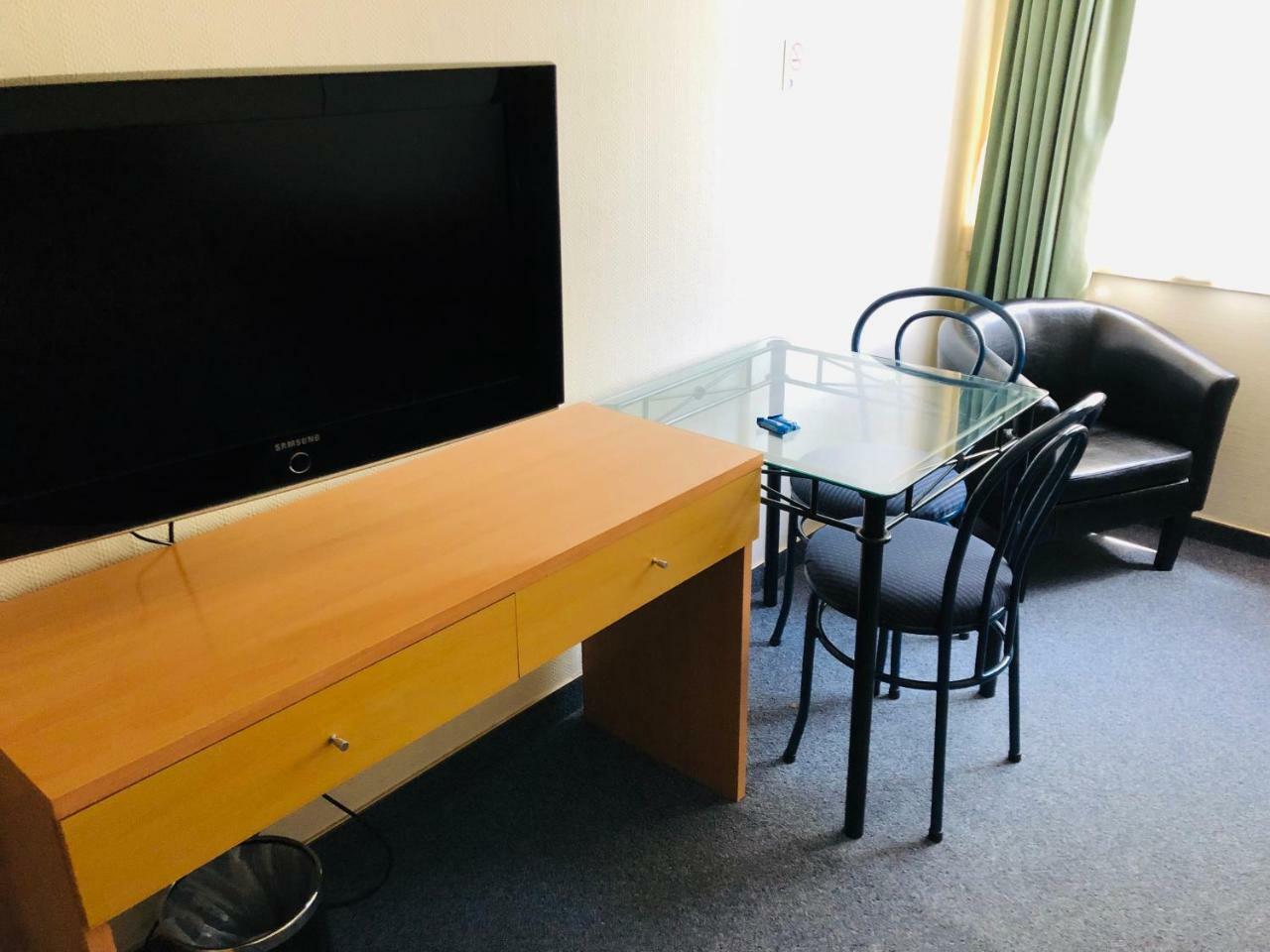 Harbour Motor 3* Wellington